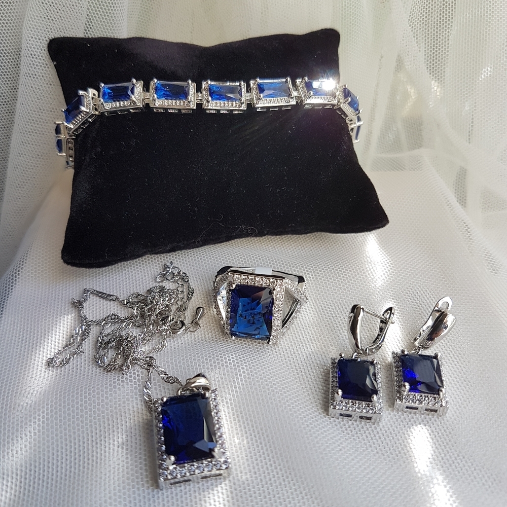 Swarovski Elements 925 Sterling Silver Emerald-cut Blue Pendant Necklace NEW - Picture 9 of 17